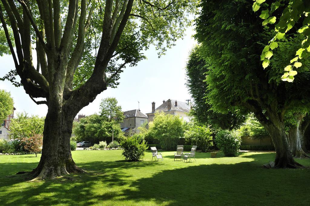 Le Saint-Jacques Hotel Cloyes-sur-le-Loir Buitenkant foto