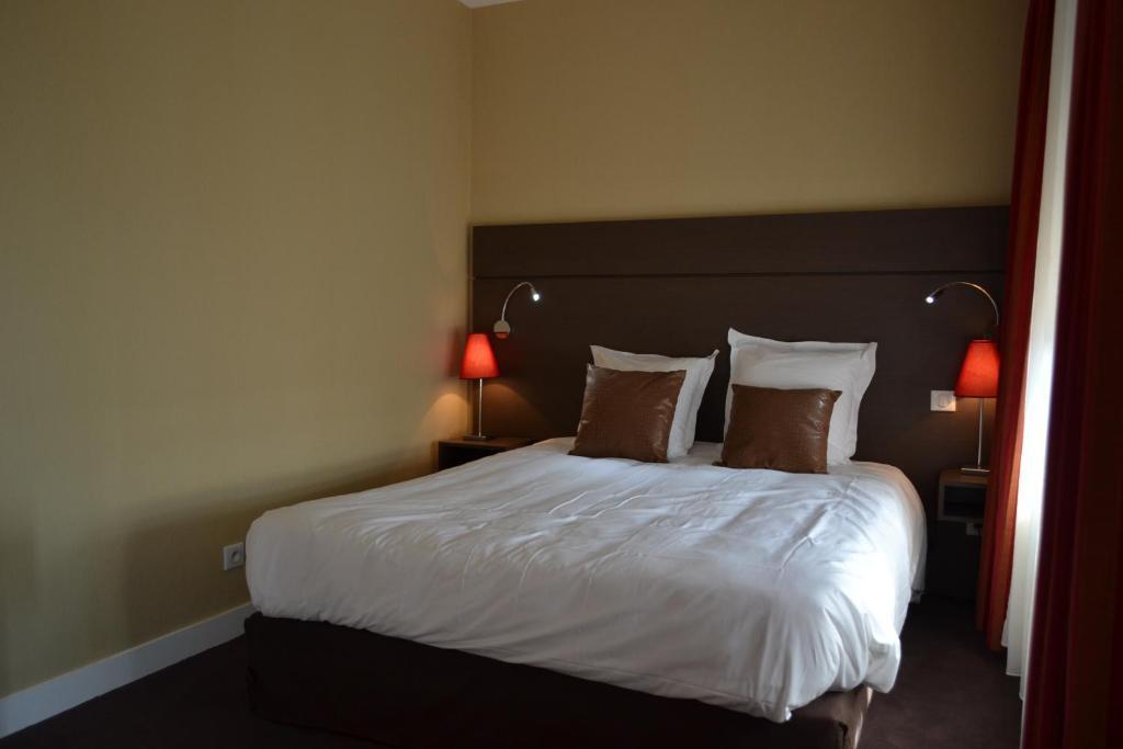 Le Saint-Jacques Hotel Cloyes-sur-le-Loir Kamer foto